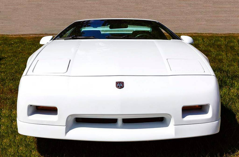 Illustration for article titled At $18,000, Could This Custom Chopped 1987 Pontiac Fiero V8 Lower The Boom?
